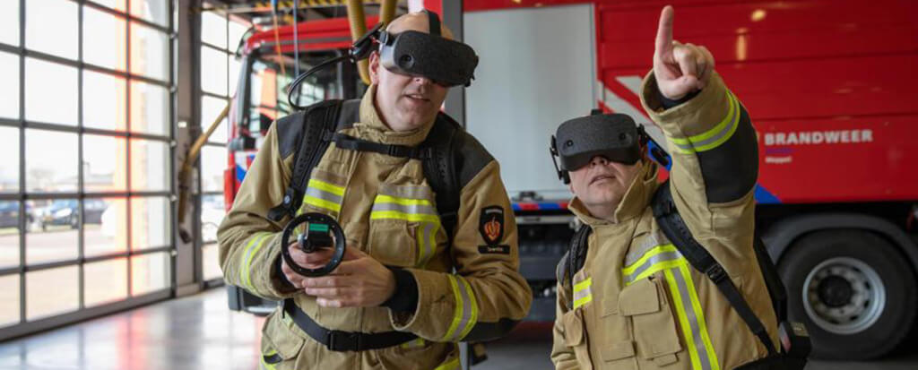 Two Dutch fire man with VR Headset
