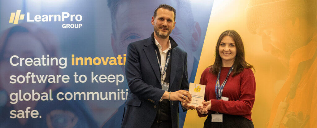 Award3 1240x500 1